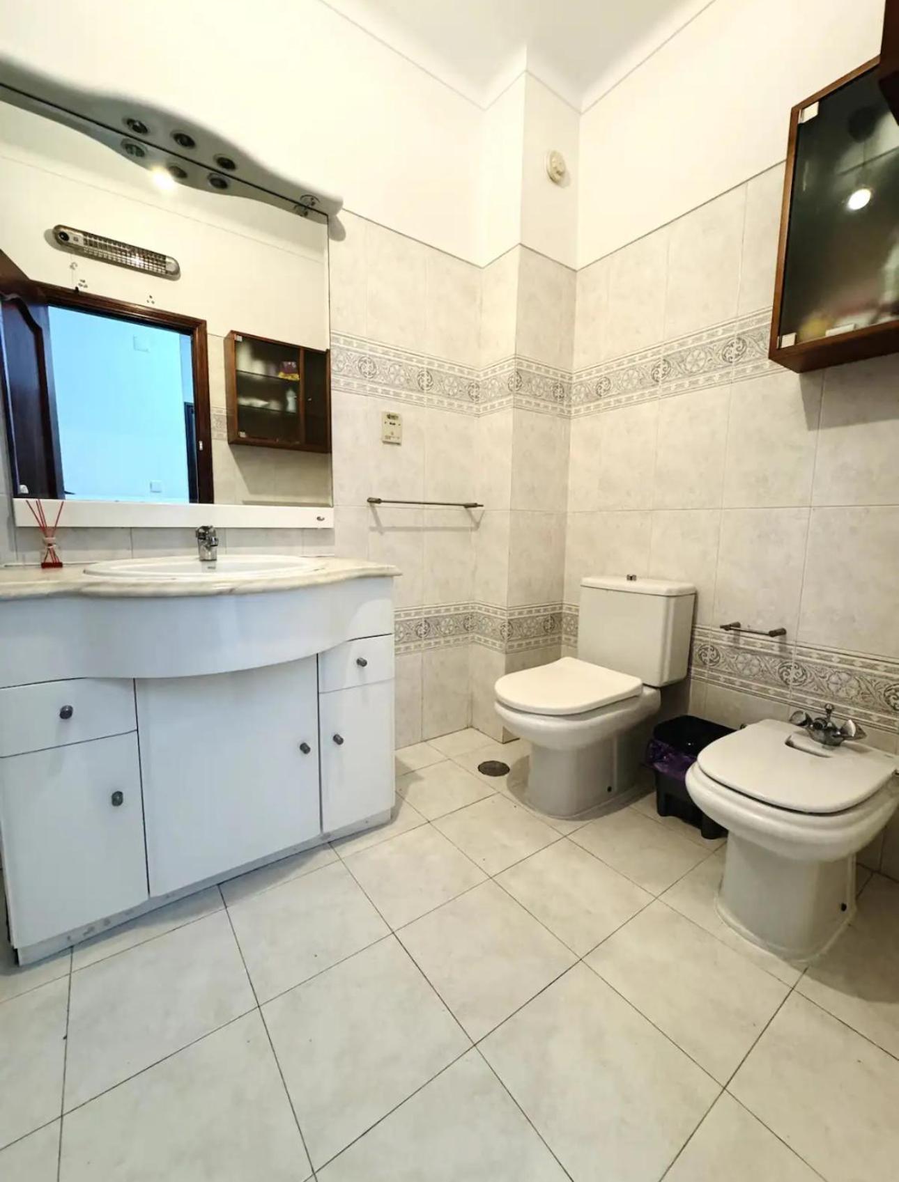 Airport And Bus Station Home Lisbon Luaran gambar